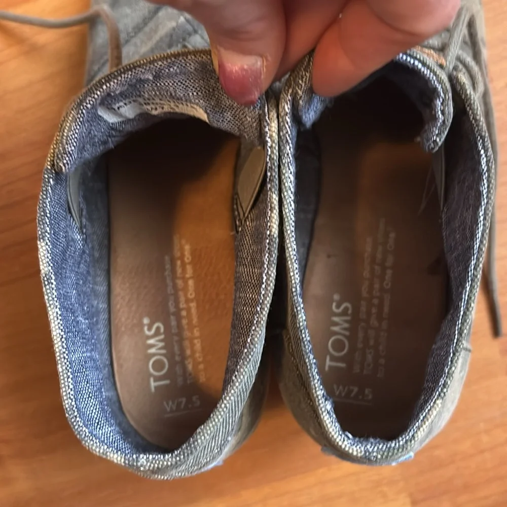 Toms | Camouflage Wedge Lace Shoes | Comfortable | Camo Styles | Size 7.5